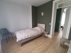 LOndine, single-family home