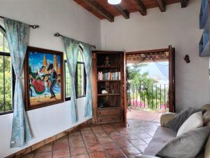 Casa Pajaros Balcony