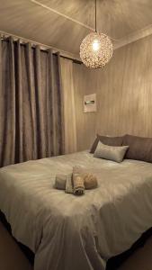 Cozy Sandringham Stay - Near Neighbourhood Square