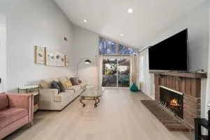 Family friendly 4BR 3BA Townhouse with mountain views - La Puente