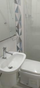 Casa das Rosas! Bairro Nobre! Próximo a Basílica Nacional