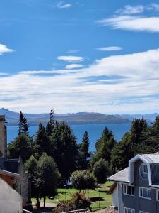 Departamento céntrico con vista al lago La Catedral