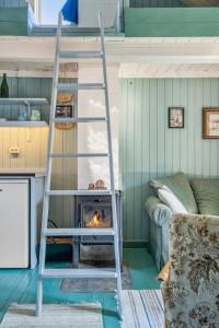 Fishermans cabin, Lofoten - Brattelibua
