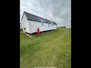 M9 luxury lodge style holiday home waterside Ingoldmells Skegness Santanavan 11