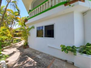 Surf & Stay Waveriders, Encuentro