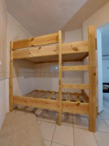 Surf & Stay Waveriders, Encuentro