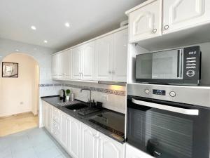 Beach Retreat 2 BR Apartment