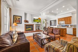 SV104 Spacious Single Story 1 Bedroom Spa Villa