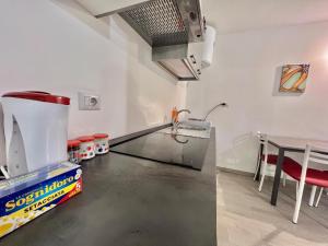 Abruzzi Home S&S, Graziosa, accanto Metropolitana Verde Cologno Sud 2, con parcheggio gratuito in strada