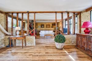 Maisons de vacances Belle demeure - Centre Ville - Jardin Botanique : photos des chambres