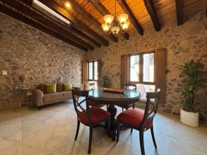 Departamento Carlo Crivelli: Renacimiento en ValQuirico