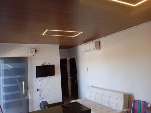 Micro casa com ar condicionado 2km da prainha