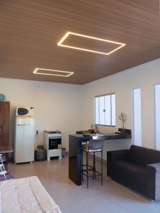 Micro casa com ar condicionado 2km da prainha