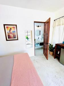 King Bed, Air Conditioning, Saltwater Pool, Fast Wifi - Gaia at Casa Calavera