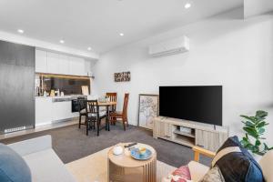 Modern 1b Apt Near Swinburne University