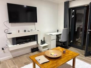 The Petite Retreat