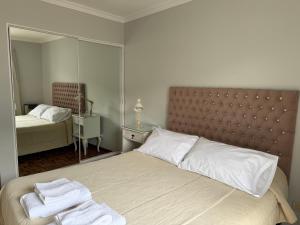 Excelente departamento de categoría en la mejor zona turística frente al shopping