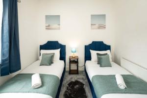 Gorgeous 3BR 2bath house in O2 Greenwich with parking