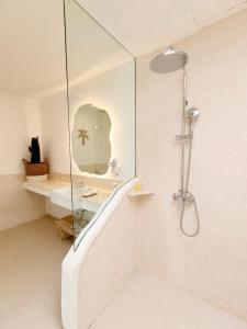 Biệt Thự 3 Phòng Ngủ (Three-Bedroom Villa)