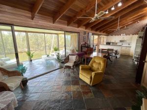 BasinWaterStays Waterfront Jetty - Brm1 Private Bedroom & Private Bathroom in room - Shared Facilities - see Profile & Photos