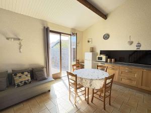 Charmante maison mitoyenne à Biscarrosse Plage, proche de la mer pour des vacances en famille - FR-1-831-9