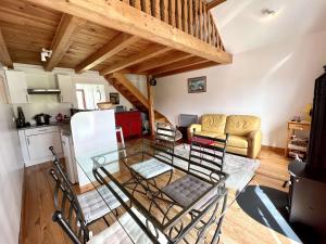 Maisons de vacances Belz - Maison de vacances 3 pieces, jardin clos - FR-1-479-227 : photos des chambres