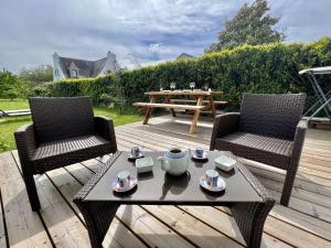Maisons de vacances Belz - Maison de vacances 3 pieces, jardin clos - FR-1-479-227 : photos des chambres