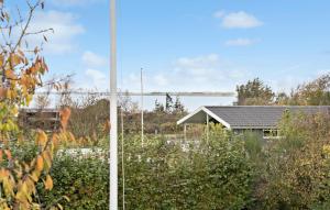 Cozy Home In Spøttrup With Wifi