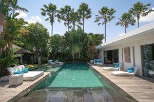 4 BR Villa with pool, central location Seminyak