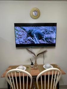 Myras aesthetic unit