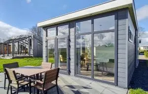 Stunning Home In Den Oever With Wifi - 登乌弗