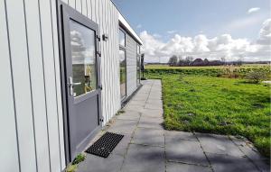 Stunning Home In Den Oever With Wifi