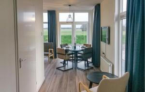 Stunning Home In Den Oever With Wifi