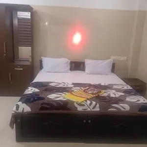 Edayattu Arcade Golden Tourist Home - Vāzhākulam