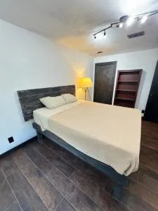 The Pinetree House - Inglis