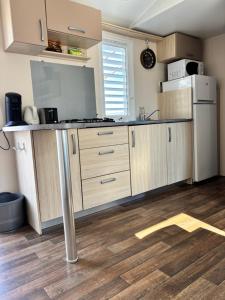 Campings CAMPING DU PHARE d OPALE MOBILE HOME J10 : photos des chambres