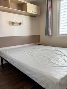 Campings CAMPING DU PHARE d OPALE MOBILE HOME J10 : photos des chambres