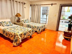 Casa Saltwater Cowboy En La Playa - Beachfront Property