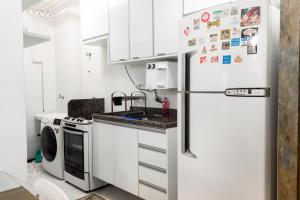 Quarto e Sala para 4 ao lado do Salvador Shopping