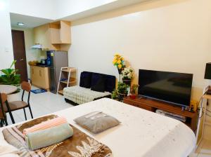 Best Staycation for you at Brenthill Condominium