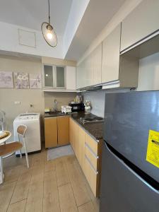 Venice Staycation Cozy Glimpse of Grand Canal View Retreat