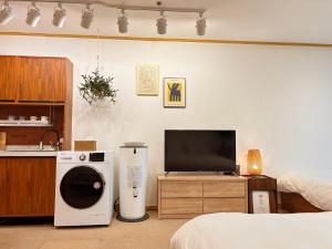 18 Hongik Univ Best location city view