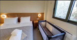 Mitos Villas Gerani 300sqm 8rooms&6baths 20 sleeps