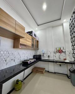 Villa putih 10 kamar