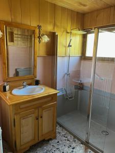 Chalets Le Gite Robert : photos des chambres
