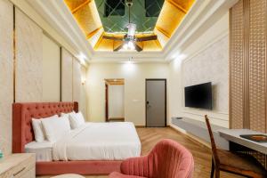 Savitri Resort