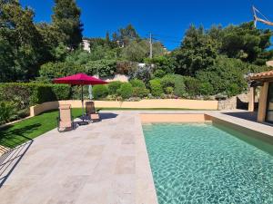 Lou Pei Magnifique vue mer Piscine chauffée 10x5m 5 ch 5sdb