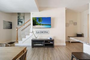 Sunset Sanctuary Steps to Beach Marsh Views