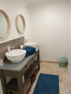 Maisons d'hotes L-oustau des balmes : photos des chambres