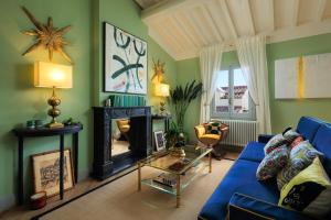 ENCHANTING PENTHOUSE with a breathtaking 360 degrees Panoramic View in the Heart of Florence